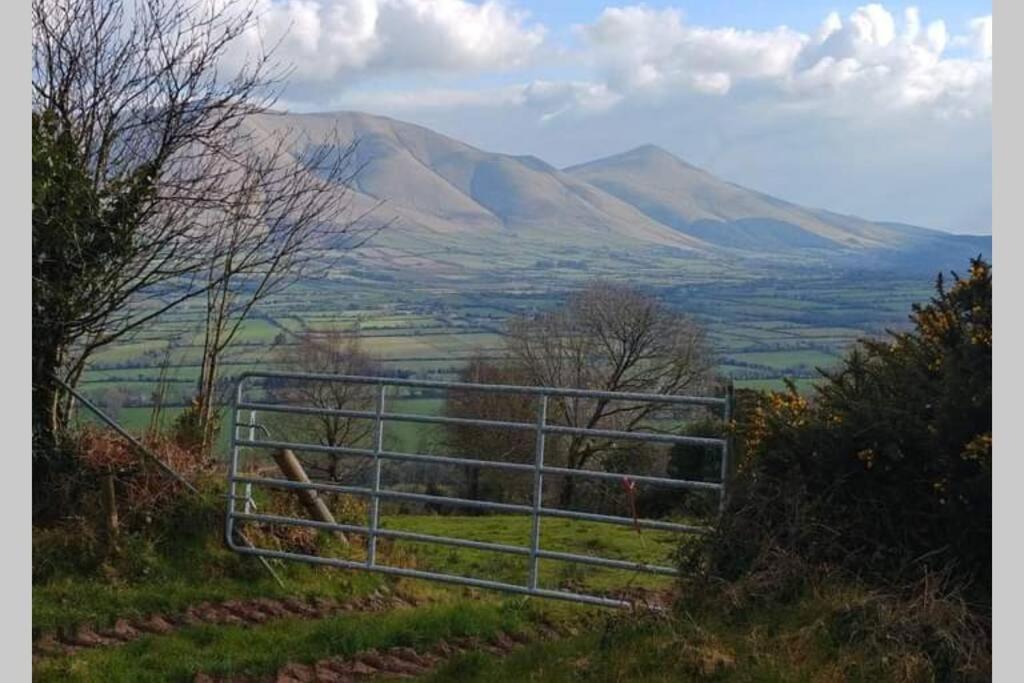 Corderry Farmhouse, Idyllic Cottage Amid 250 Acres Lisvernane Buitenkant foto